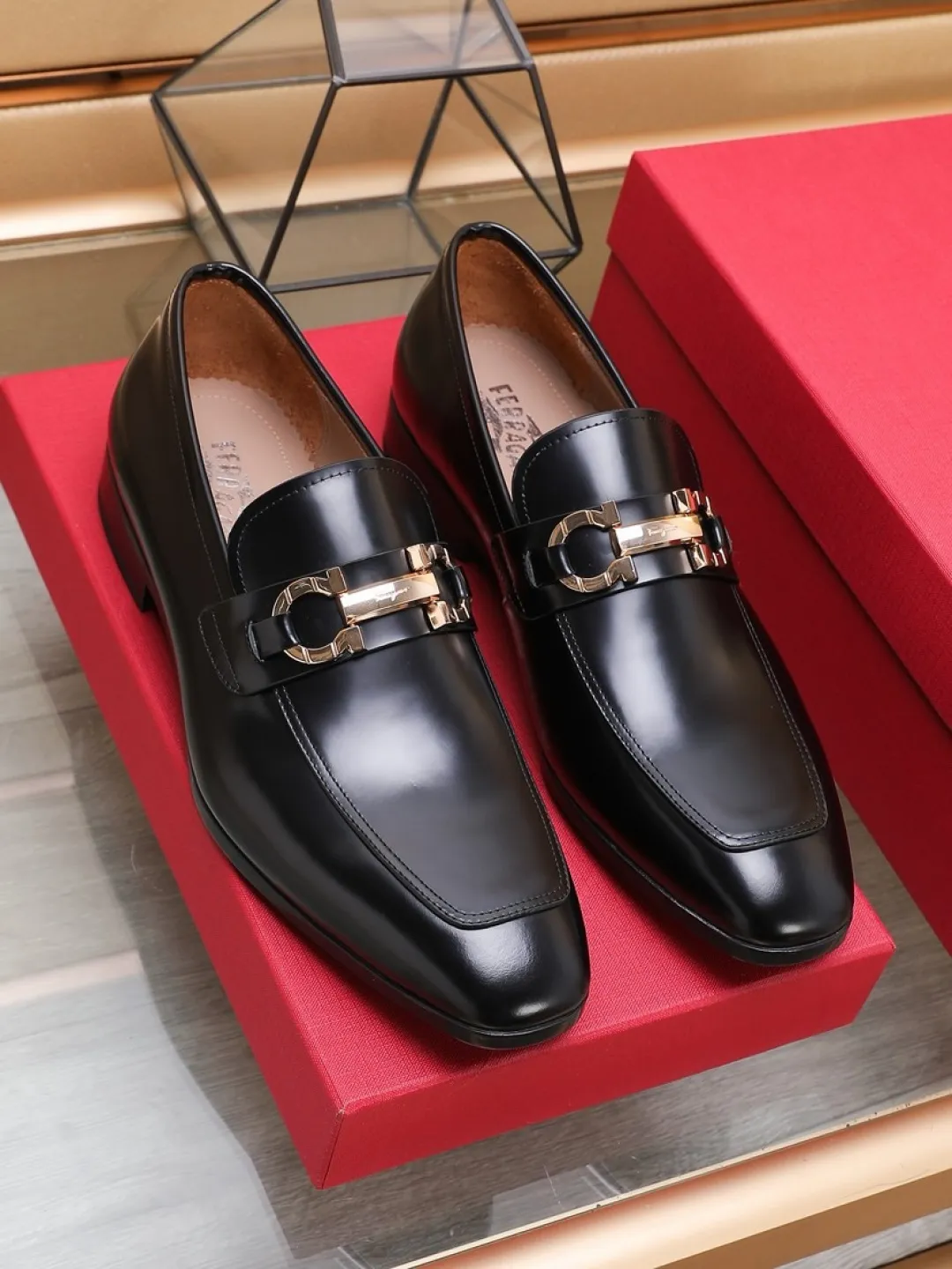 P620💰🔥《Ferragamo》👏Latest • High-end top brand luxury ~ purchasing agency, top quality ~. New fashionable business men's shoes🔜The uppers are made of original open-edge beaded cowhide➕cowhide·lining, with fine workmanship. The original stylish and soft combination wear-resistant and non-slip outsole is light and comfortable on the feet. The real thing looks better in real life. Size: 38/45